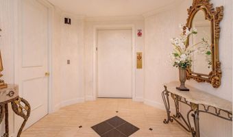 1110 W IVANHOE Blvd 9, Orlando, FL 32804