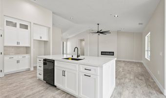 19707 Roanoke Rd, Apple Valley, CA 92307