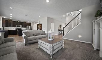 43 Burroughs Dr, Ashville, OH 43103