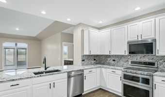 2660 Harnish Dr, Algonquin, IL 60102