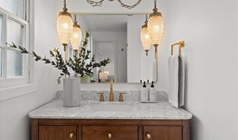 6225 SW CROSS CREEK Dr, Beaverton, OR 97078