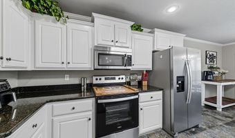 169 Creekside Dr, Austin, AR 72007