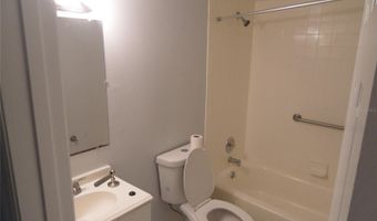 914 LAKE DESTINY Rd A, Altamonte Springs, FL 32714