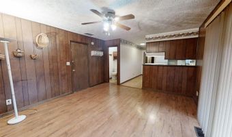 352 Pheasant Run Dr, Batesville, IN 47006