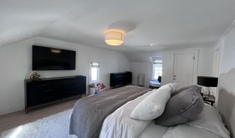 66 Howard St, Bangor, ME 04401