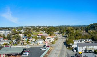 995 Old Farm Ln, Aptos, CA 95003