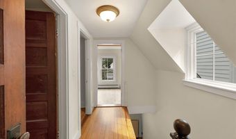 92 Cedar St, Belfast, ME 04915