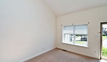 5631 STONECROFT Ln, Allentown, PA 18106