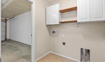 221 Burnage Ln, Alamogordo, NM 88310