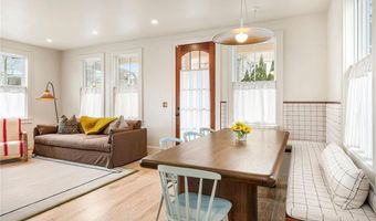 49 Third St, Newport, RI 02840