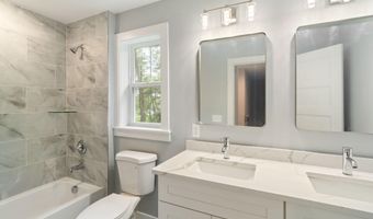 450 Fremont Ave, Bayville, NJ 08721