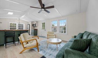 15 1st St, Bourne, MA 02532