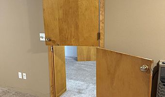 201 4th St, Armstrong, IA 50514