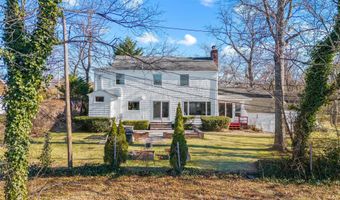 11 Searingtown Rd, Albertson, NY 11507