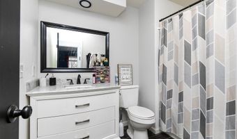 215 19th Ave SW, Altoona, IA 50009