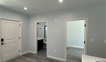 1260 E Turin Ave B, Anaheim, CA 92805
