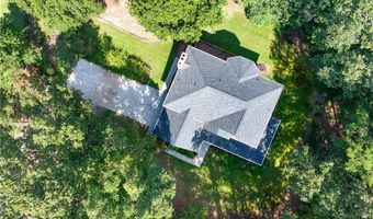 558 Auburn Rd, Auburn, GA 30011