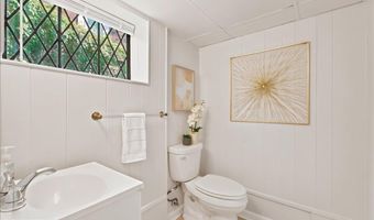 2800 S ARLINGTON RIDGE Rd, Arlington, VA 22202