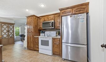1027 Nickolas St, Aurora, MO 65605