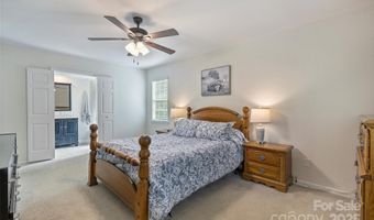 8520 Golf Ridge Dr, Charlotte, NC 28277