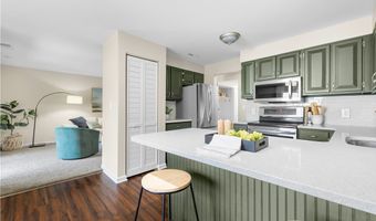 7 Southcreek Ct D, Amherst, NY 14051