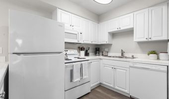 6955 Alvarado Rd 77, San Diego, CA 92120