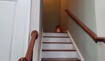 25501 EMERSON OAKS Dr, Aldie, VA 20105