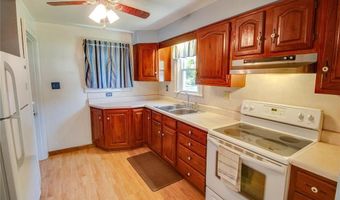 3616 Coronado Dr, Alton, IL 62002