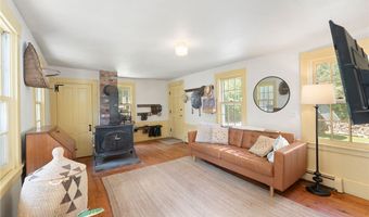 16 Burgess Rd, Foster, RI 02825