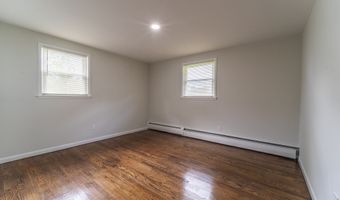 42 Greenwood Ave, Bloomfield, CT 06002