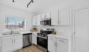 690 E OSAGE Ave, Apache Junction, AZ 85119