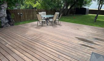 322 5th St E, Bottineau, ND 58318