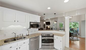 7 Brixham Ln, Bella Vista, AR 72714