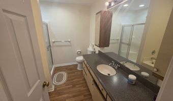 136 Deer Hill Ave 308, Danbury, CT 06810