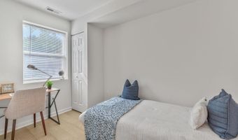 1268 16TH St NE #B, Washington, DC 20002