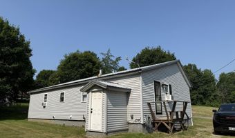 35 Maple St, Baileyville, ME 04694