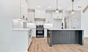 28 Kirkcolm Dr, Bella Vista, AR 72715