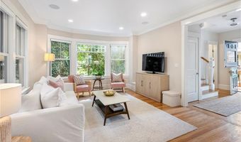 36 Bull St, Newport, RI 02840