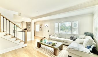 225 Hoyt St, Darien, CT 06820