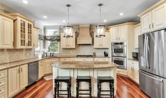 5007 Rockhaven Dr, Clarence, NY 14031