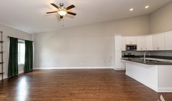 544 N Woodland Ct, Addison, IL 60101
