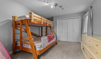 11 HILLTOP Ct, Appleton, WI 54914