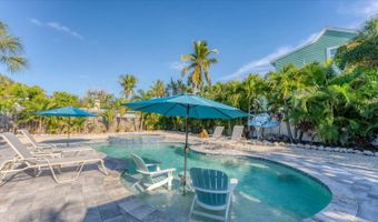 154 CRESCENT Dr, Anna Maria, FL 34216