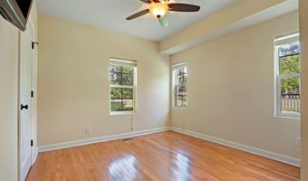 40431 N Fairview St, Antioch, IL 60002