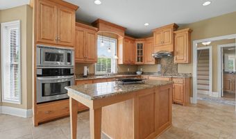 5140 Lower Bay Rd, Bay St. Louis, MS 39520