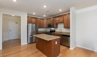 1 Francis Dr 211, Andover, MA 01810