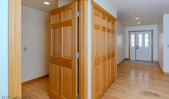 297 Big Timber Loop Rd, Big Timber, MT 59011