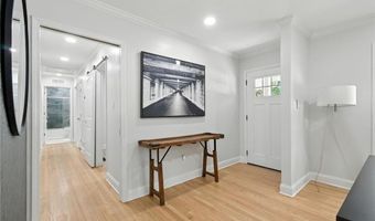 184 Cold Creek Dr, Alpharetta, GA 30009