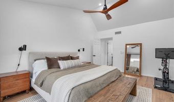 5465 Newcastle Ave 6, Encino, CA 91316