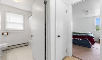 14 Lakeshore Dr, Belgrade, ME 04918